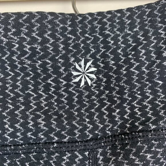 Athleta Grey and Black Zig Zag Stripe Leggings Size Medium - Picture 5 of 9